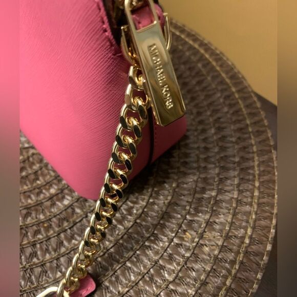 Michael Kors Jet Set Travel Medium Dome Pink White Crossbody EUC - Picture 4 of 8